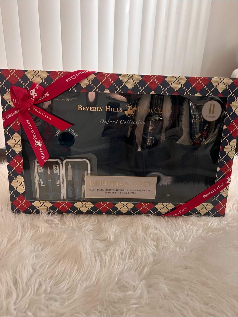 NEW- Beverly Hills Polo Club Navy Gift Set with Red Ribbon